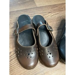 Danskos Mary Jane Size 39 Clogs Lot of 2 Black and Brown
